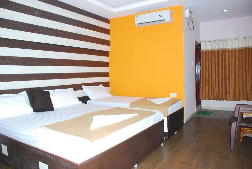 Jayalakshmi Residency Hotel Tirupati Room photo